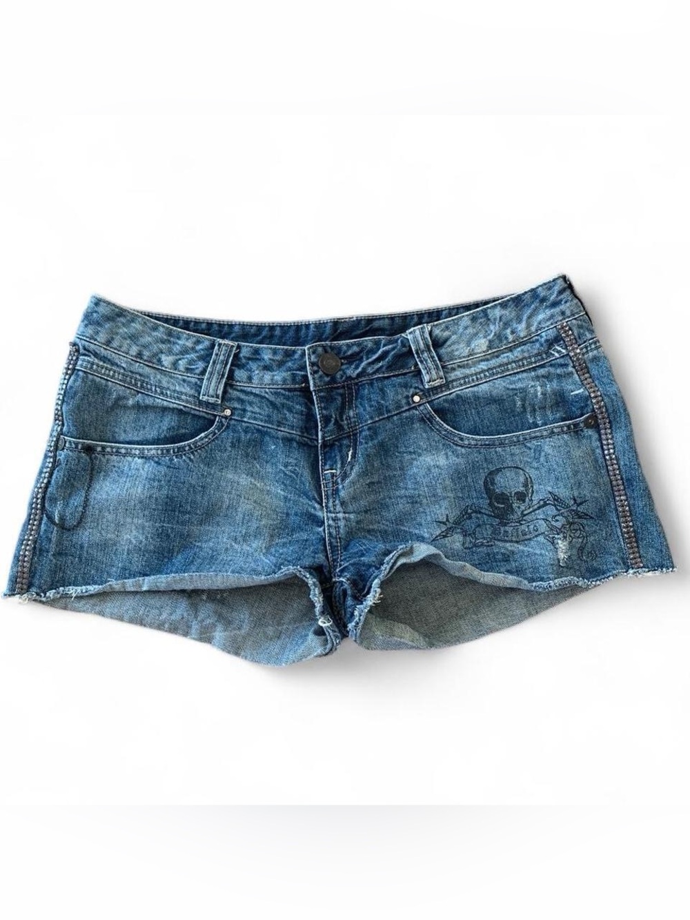 2000s Buffalo David Bitton low rise jean shorts with skull design